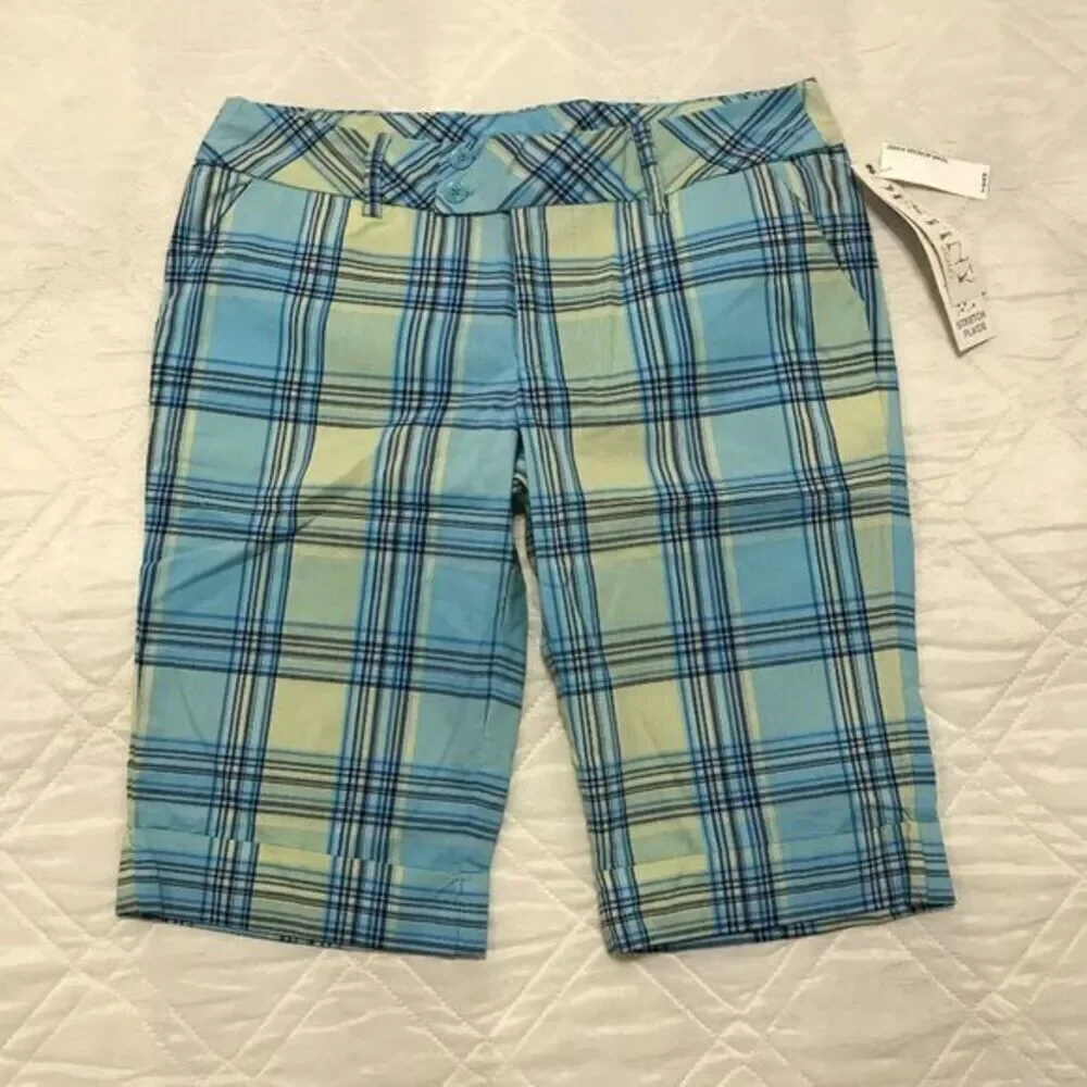 Women's Destiny Plaid Bermuda shorts size 9/10 nwt‎